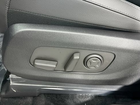 New 2027 Kia Carnival SX w/ Dark Edition Package FWD image 14