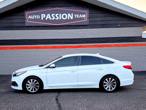 Used 2017 Hyundai Sonata Sport FWD image 2