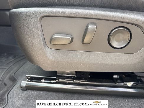 Used 2024 Chevrolet Colorado Trail Boss w/ Technology Package image 16