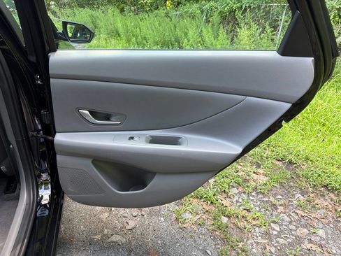 Certified 2023 Hyundai Elantra SEL FWD image 12