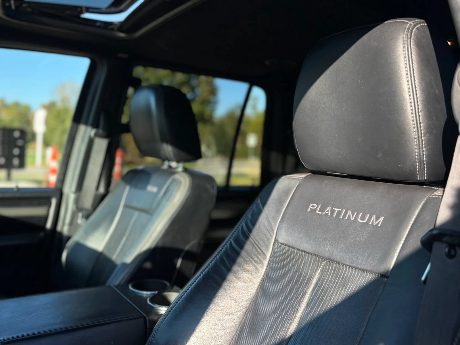 Used 2015 Ford Expedition EL Platinum AWD/4WD image 22