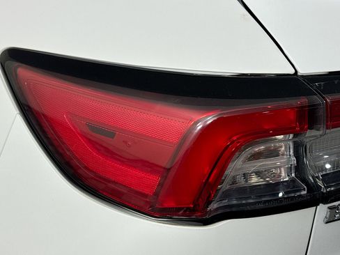 Used 2020 Ford Escape SE image 35