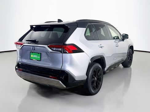 Used 2023 Toyota RAV4 XSE AWD/4WD image 10