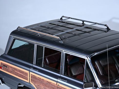 Used 1991 Jeep Grand Wagoneer image 21
