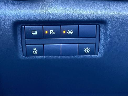 Used 2024 Nissan Versa S FWD image 34