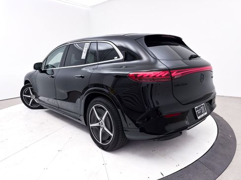 Used 2023 Mercedes-Benz EQS 580 4MATIC SUV image 3