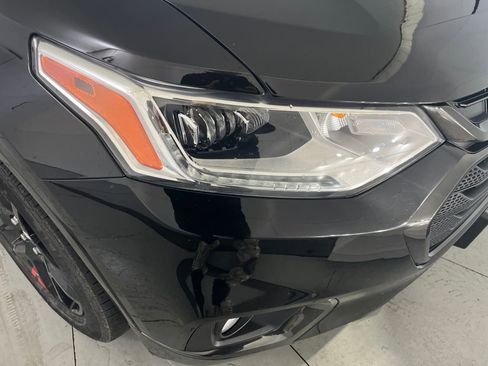 Used 2021 Chevrolet Traverse Premier w/ Redline Edition image 35