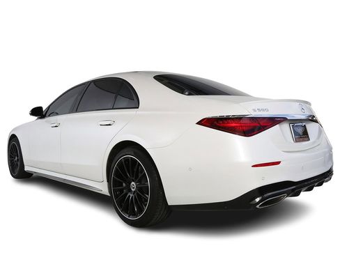 Used 2023 Mercedes-Benz S 580 4MATIC Sedan w/ AMG Line image 3