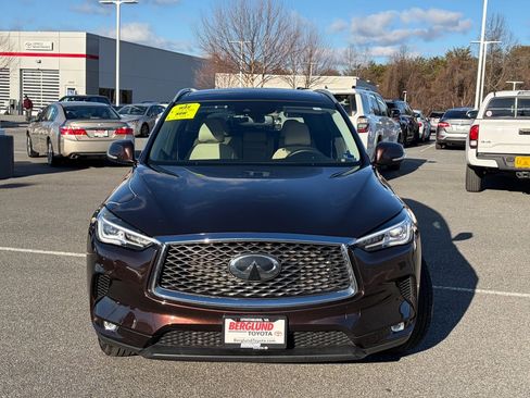 Used 2020 INFINITI QX50 Luxe w/ Navigation Package image 2