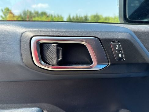 Used 2021 Ford Bronco Outer Banks AWD/4WD image 11