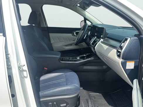 Used 2024 Kia Sorento SX Prestige AWD/4WD image 11