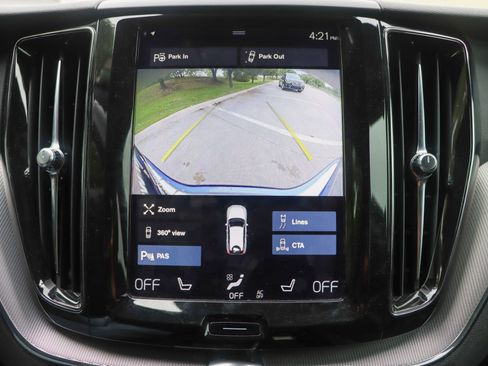 Used 2018 Volvo XC60 T6 R-Design w/ Convenience Package image 41