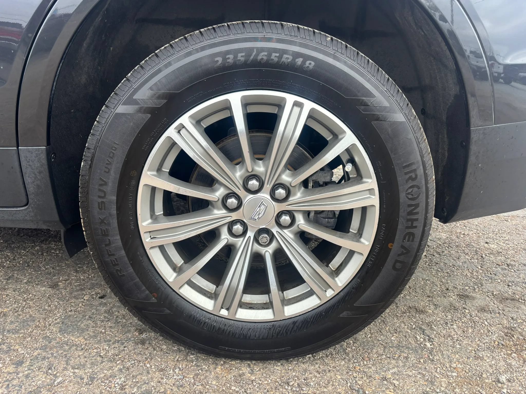 Used 2019 Cadillac XT5 Luxury AWD/4WD image 2