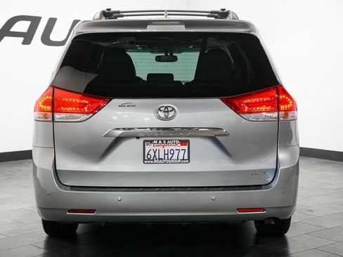 Used 2013 Toyota Sienna Limited w/ Premium Pkg FWD image 4