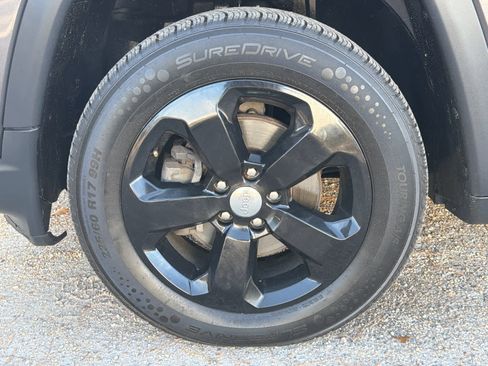 Used 2020 Jeep Compass Latitude w/ Popular Equipment Group image 10