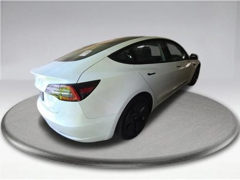 Used 2023 Tesla Model 3 Standard Range RWD image 5