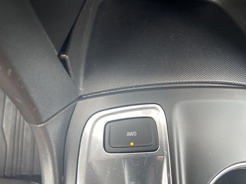 Used 2023 Chevrolet Equinox LT w/ LPO, Floor Liner Package AWD/4WD image 30