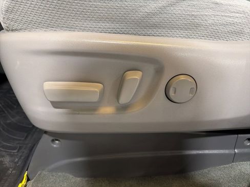 Used 2017 Toyota Sienna LE image 23