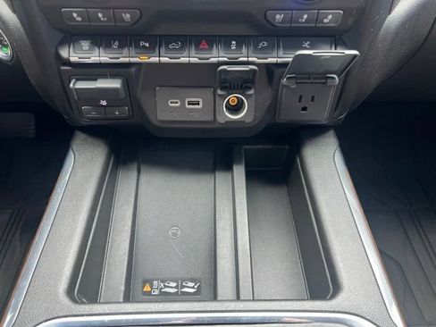 Used 2022 Chevrolet Silverado 3500 High Country w/ LPO, Hitch Package AWD/4WD image 16