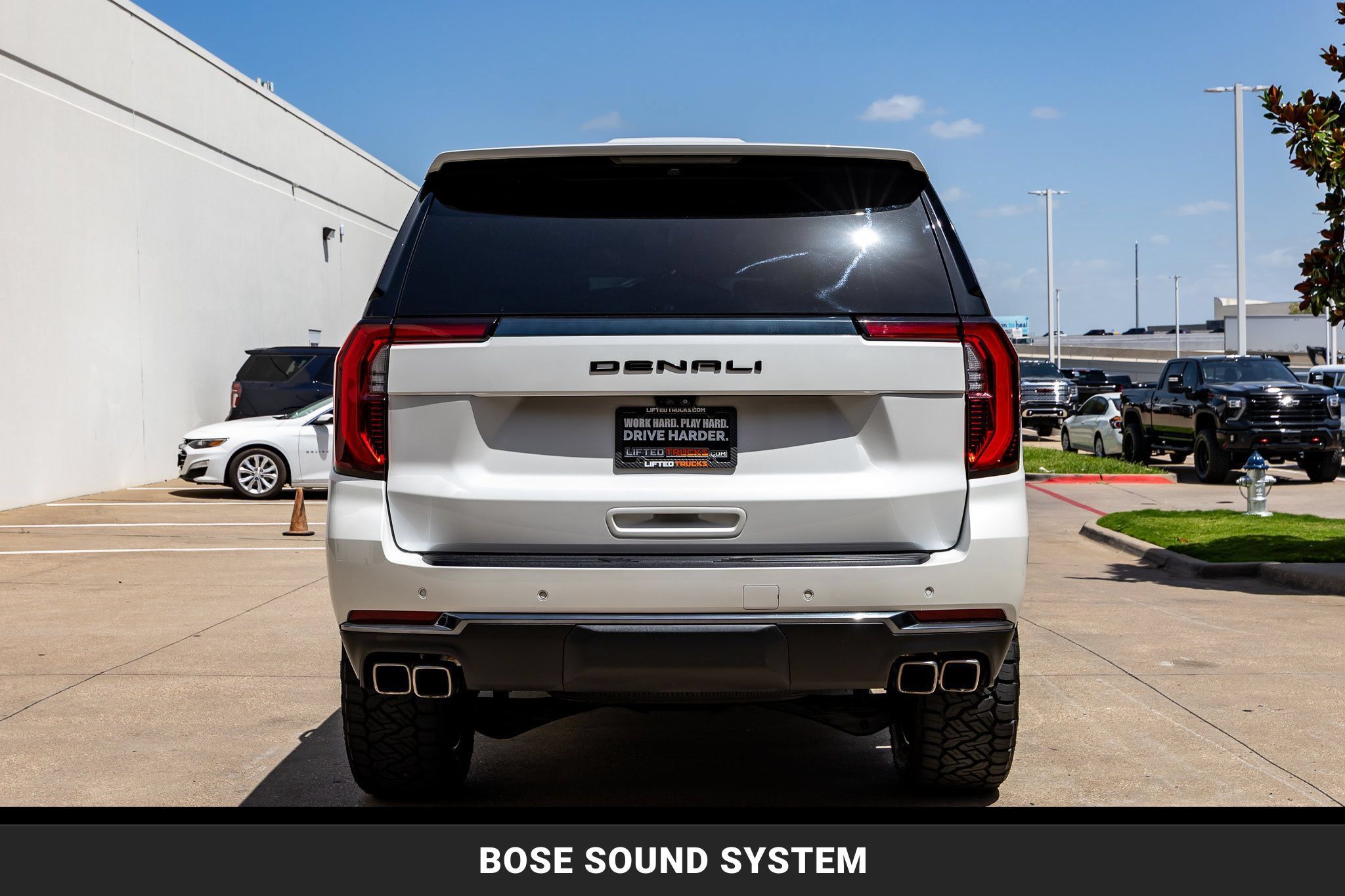 Used 2025 GMC Yukon Denali Ultimate AWD/4WD image 8