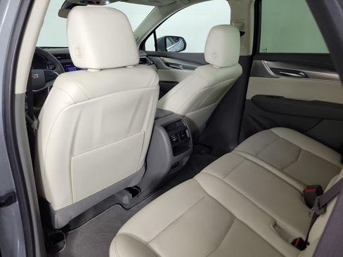 Certified 2023 Cadillac XT5 Premium Luxury FWD image 12