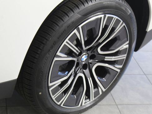 Used 2025 BMW X3 xDrive30i w/ Premium Package image 23