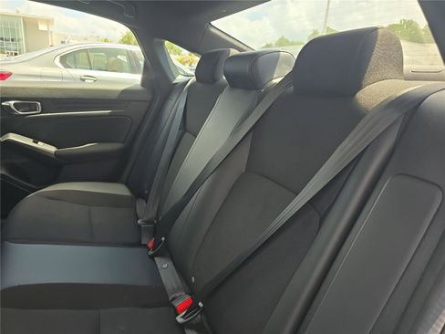 Used 2024 Honda Civic Sport image 11