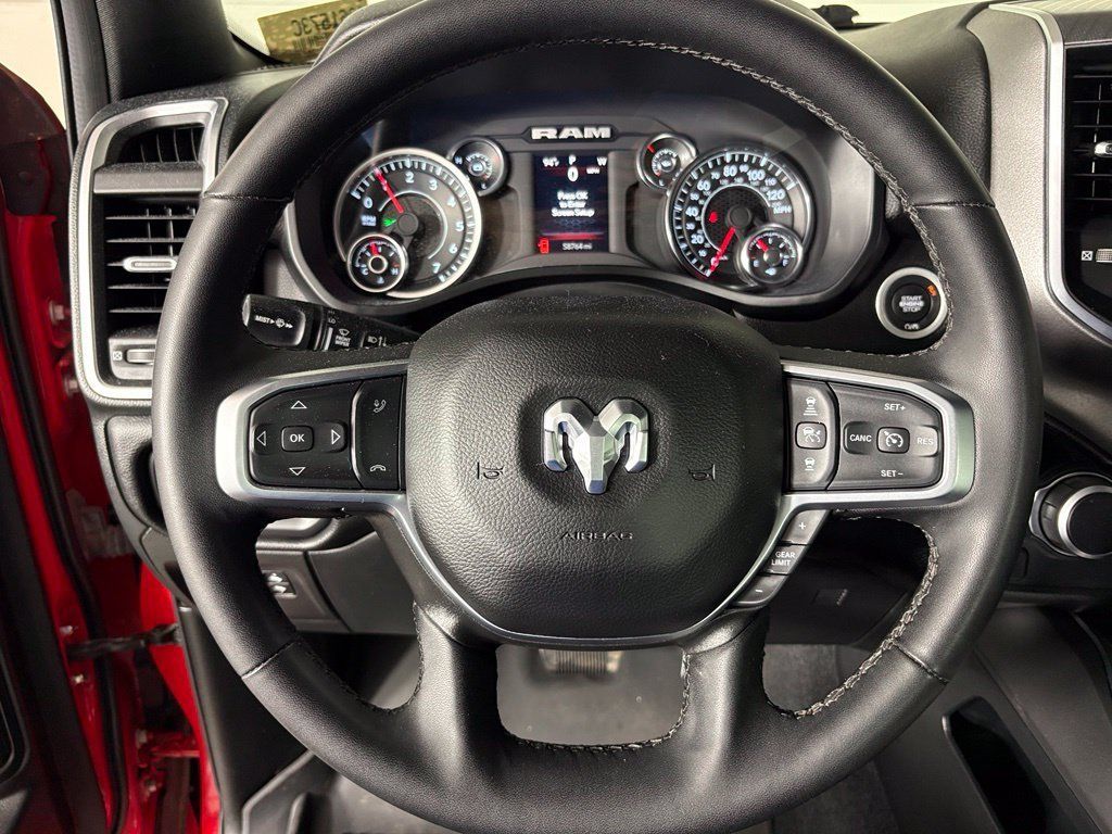 Used 2025 RAM 1500 Big Horn AWD/4WD image 19