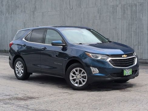 Used 2020 Chevrolet Equinox LT w/ Driver Convenience Package AWD/4WD image 11