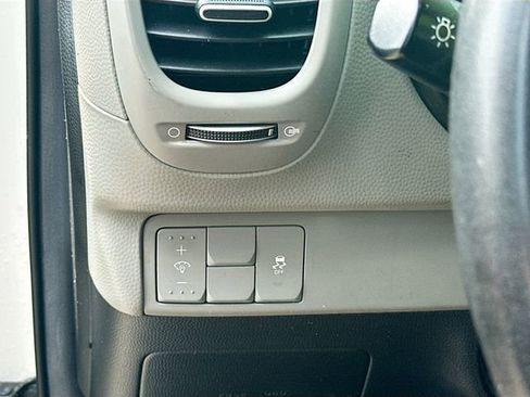 Used 2018 Kia Soul FWD image 11