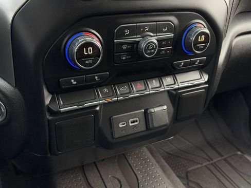 Used 2019 Chevrolet Silverado 1500 LT w/ All-Star Edition image 22