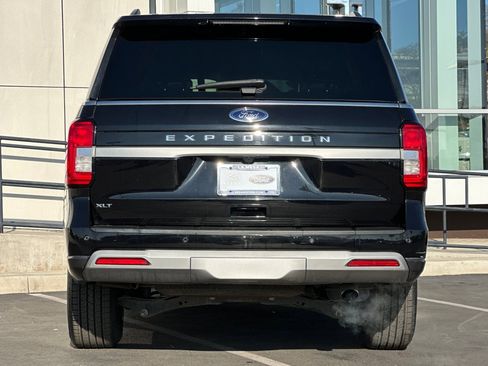 Used 2024 Ford Expedition XLT image 4