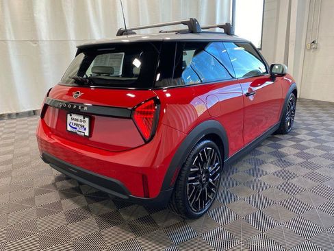 Used 2025 MINI Cooper 2-Door Hardtop FWD image 9