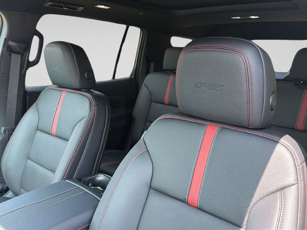 New 2026 Chevrolet Traverse RS w/ LPO, Cargo Package FWD image 10