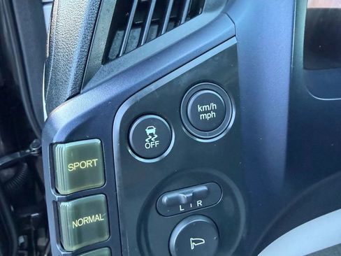 Used 2011 Honda CR-Z EX image 17