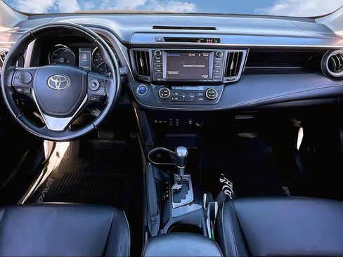 Certified 2018 Toyota RAV4 Limited image 15