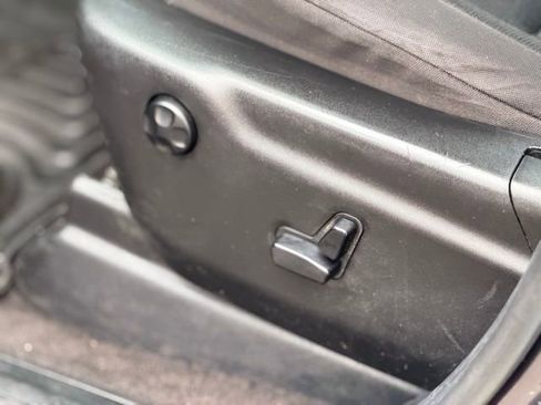 Used 2014 Jeep Grand Cherokee Laredo w/ 18" Wheel & 8.4" Radio Group image 6