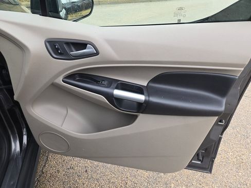 Used 2015 Ford Transit Connect Titanium image 4