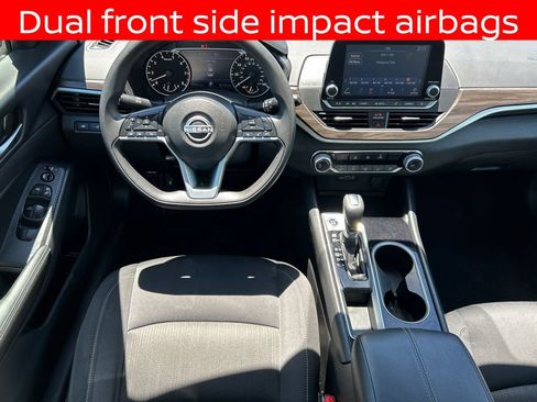 Used 2024 Nissan Altima 2.5 SV FWD image 27