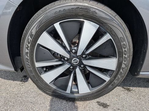 Used 2022 Nissan Altima 2.5 SV AWD/4WD image 11