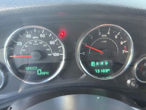 Used 2015 Jeep Wrangler Unlimited Sahara w/ Max Tow Package image 9