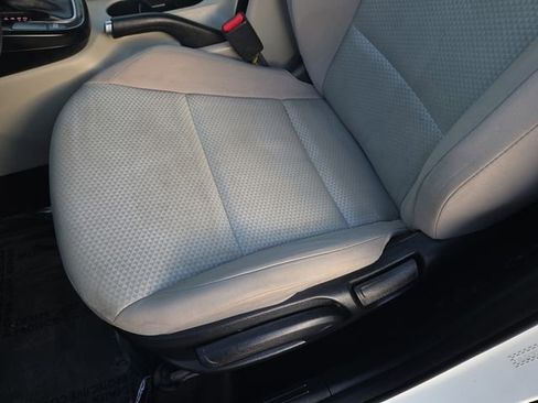 Used 2022 Kia Soul LX image 26