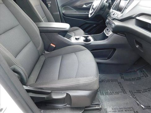 Used 2024 GMC Terrain SLE FWD image 27