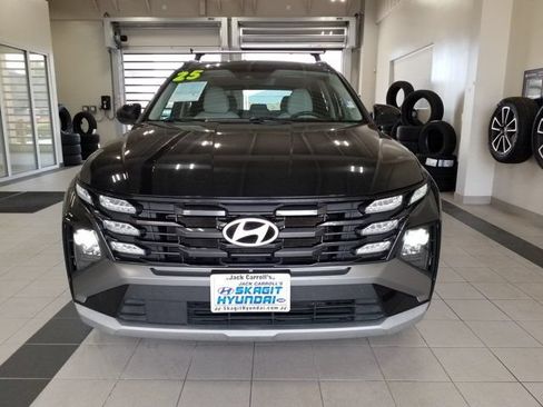 Used 2025 Hyundai Tucson SEL FWD image 17