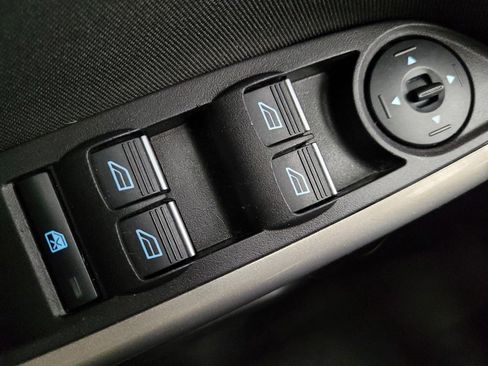 Used 2018 Ford Focus Titanium image 27