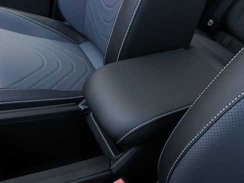 New 2026 Volkswagen Tiguan SE R-Line FWD image 18
