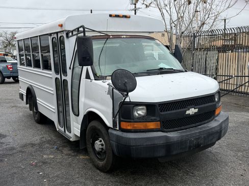 Used 2006 Chevrolet Express 3500 w/ School Bus Package image 6