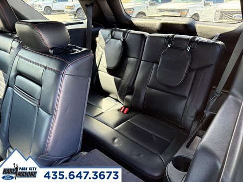 Used 2025 Ford Explorer ST-Line w/ ST-Line Street Pack AWD/4WD image 31