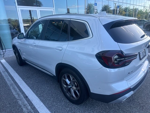 Used 2024 BMW X3 sDrive30i w/ Premium Package RWD image 3