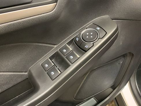 Used 2022 Ford Escape SE w/ Convenience Package image 26